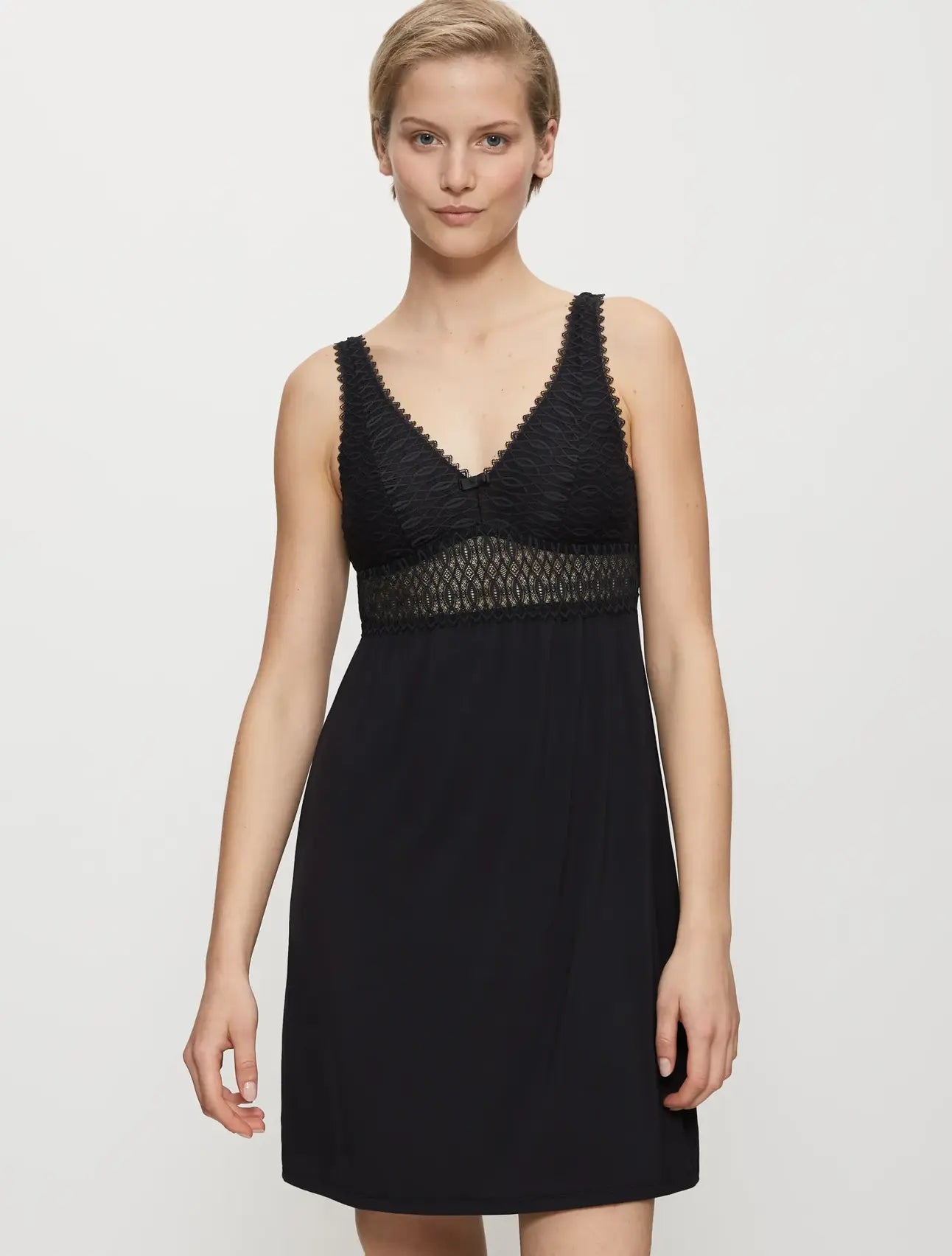 Triumph spaghetti nachthemd - Aura Spotlight NDK 01 X - zwart