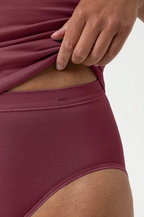 Mey Tailleslip - Emotion 59209 - kleur Boysenberry (1725)