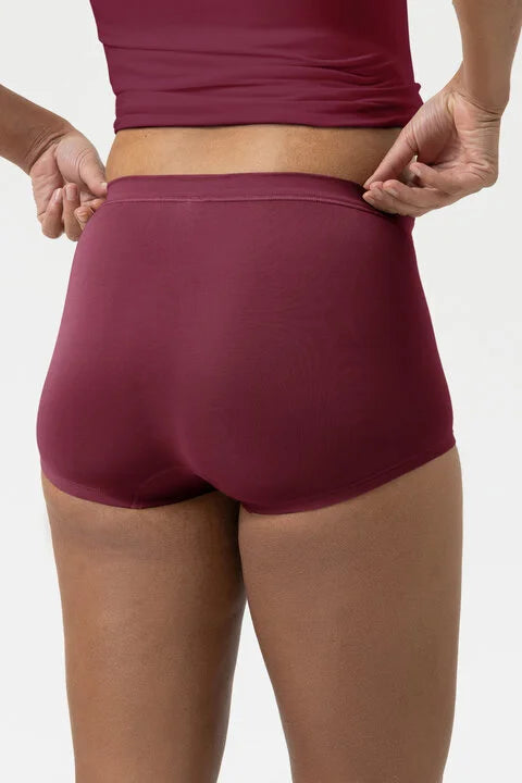 Mey short - Emotion 59218 - Kleur Boysenberry (1725)