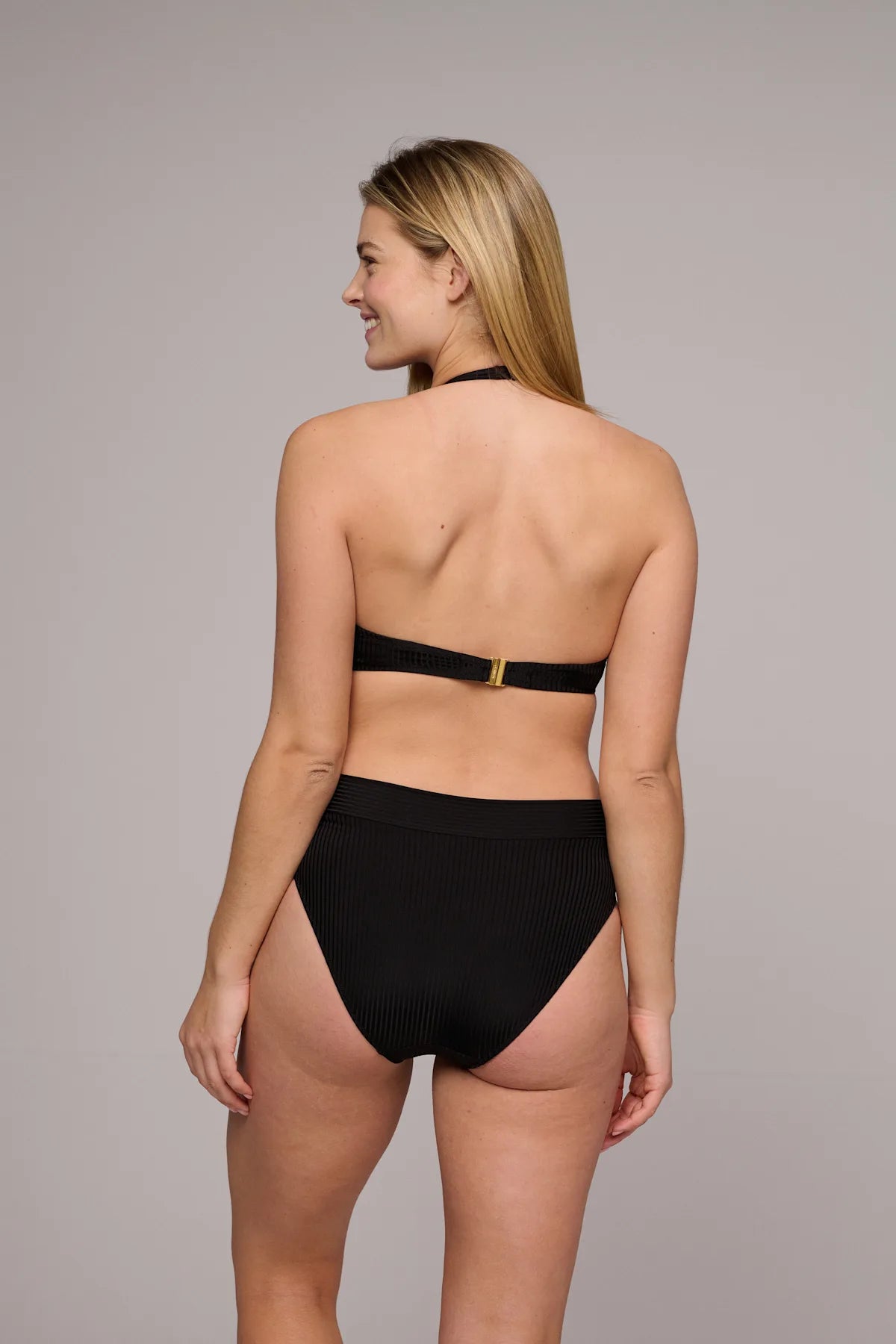 Marie Jo Swim Voorgevormde hartvorm Bikini met omslagslip - Emly 1007716 / 1007751 - Zwart