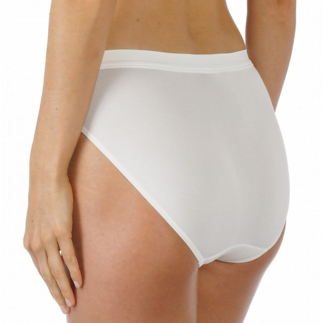 Mey slips emotion 59201