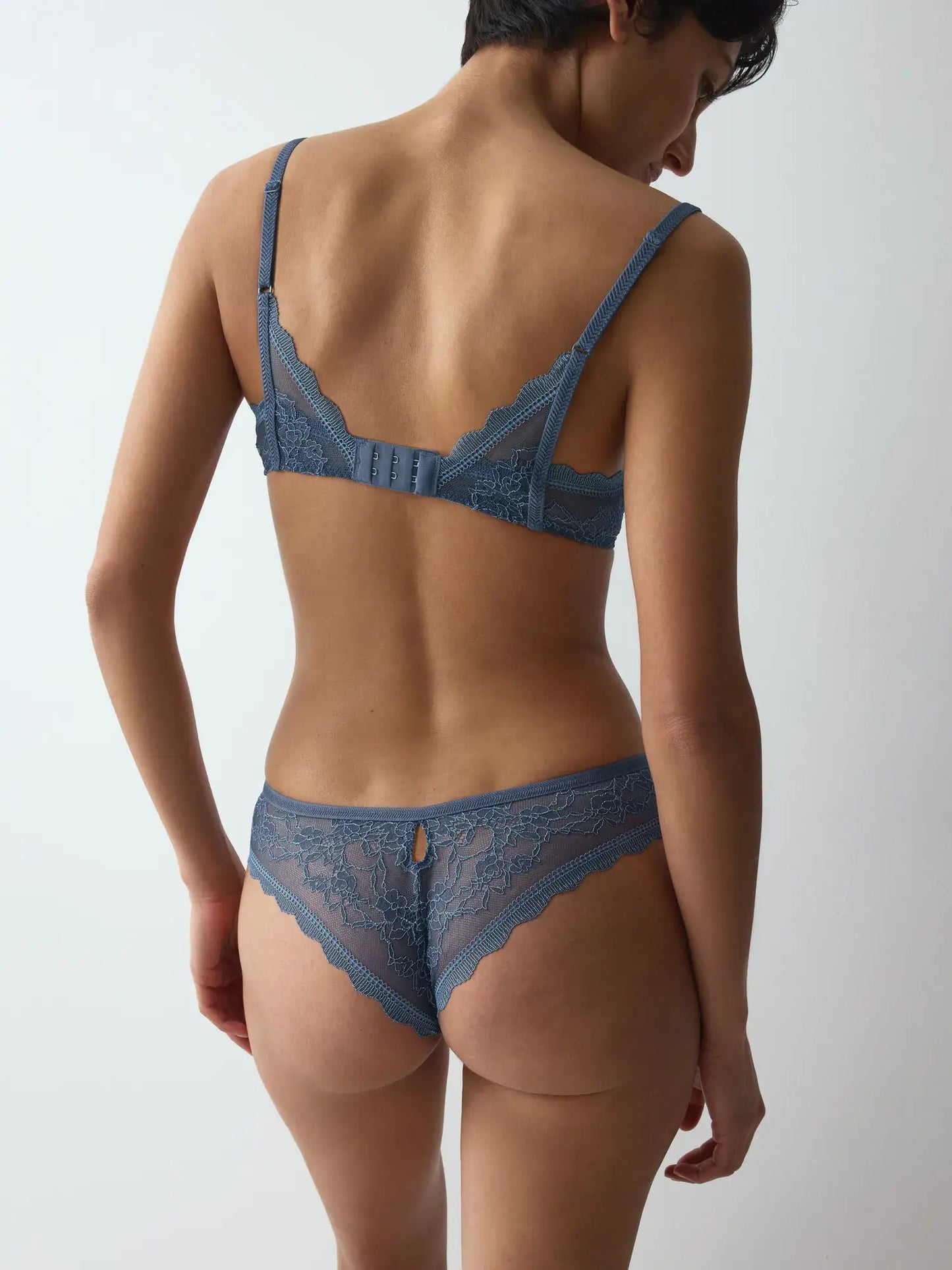 Triumph String/hipster - Comfort Allure Brazilian R* - Indigo Veil (7873)