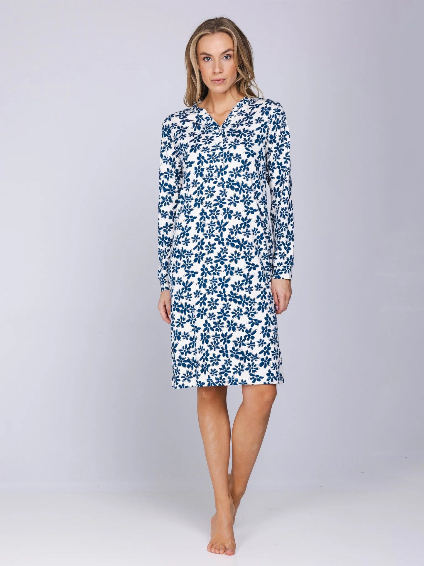 Pastunette lang nachthemd serie Nordic Bloom - 111262-148-1 - Donker Blauw
