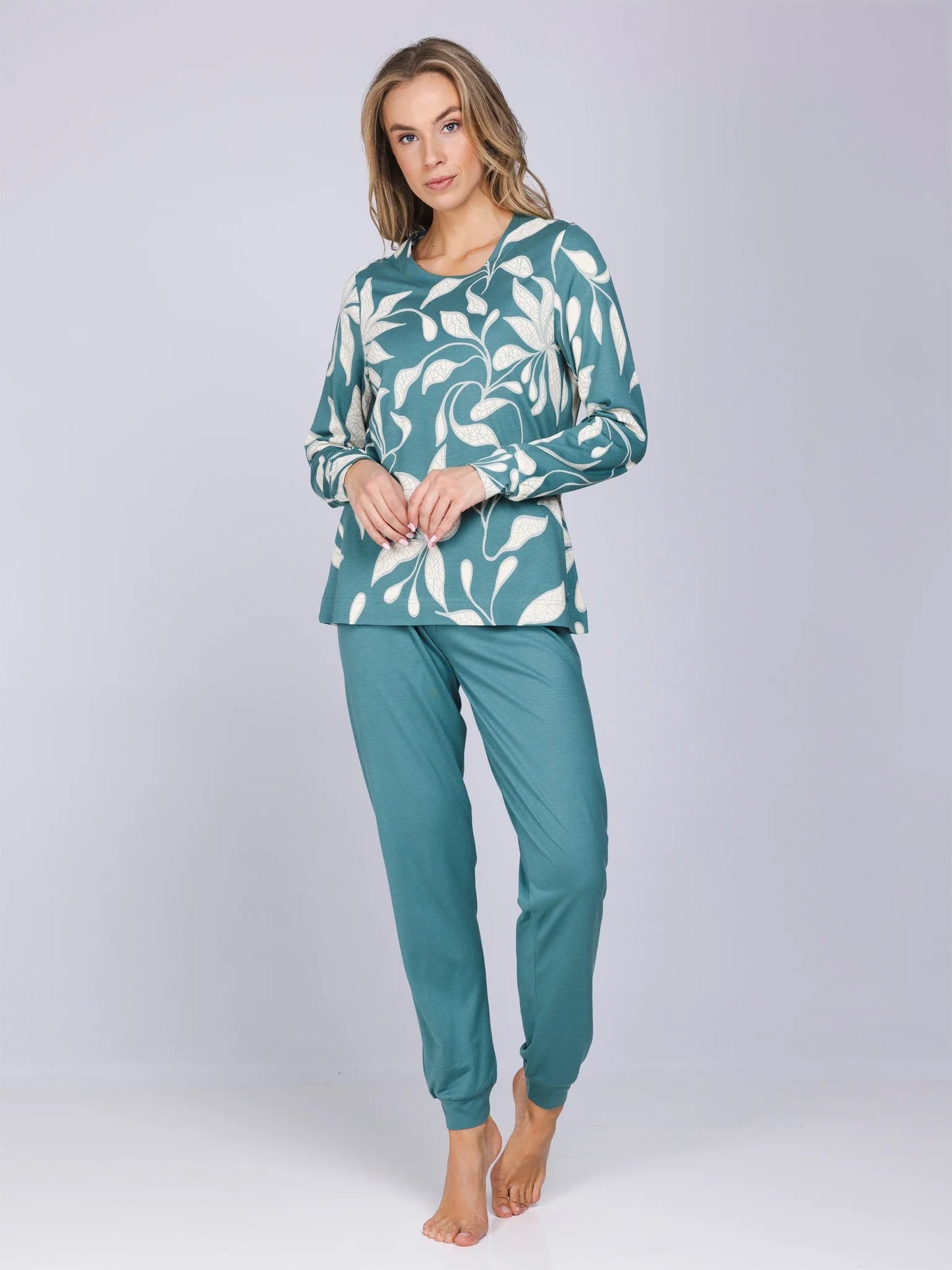 Pastunette Pyjama met boorden serie Nordic leaf - 121262-124-1 - Groen