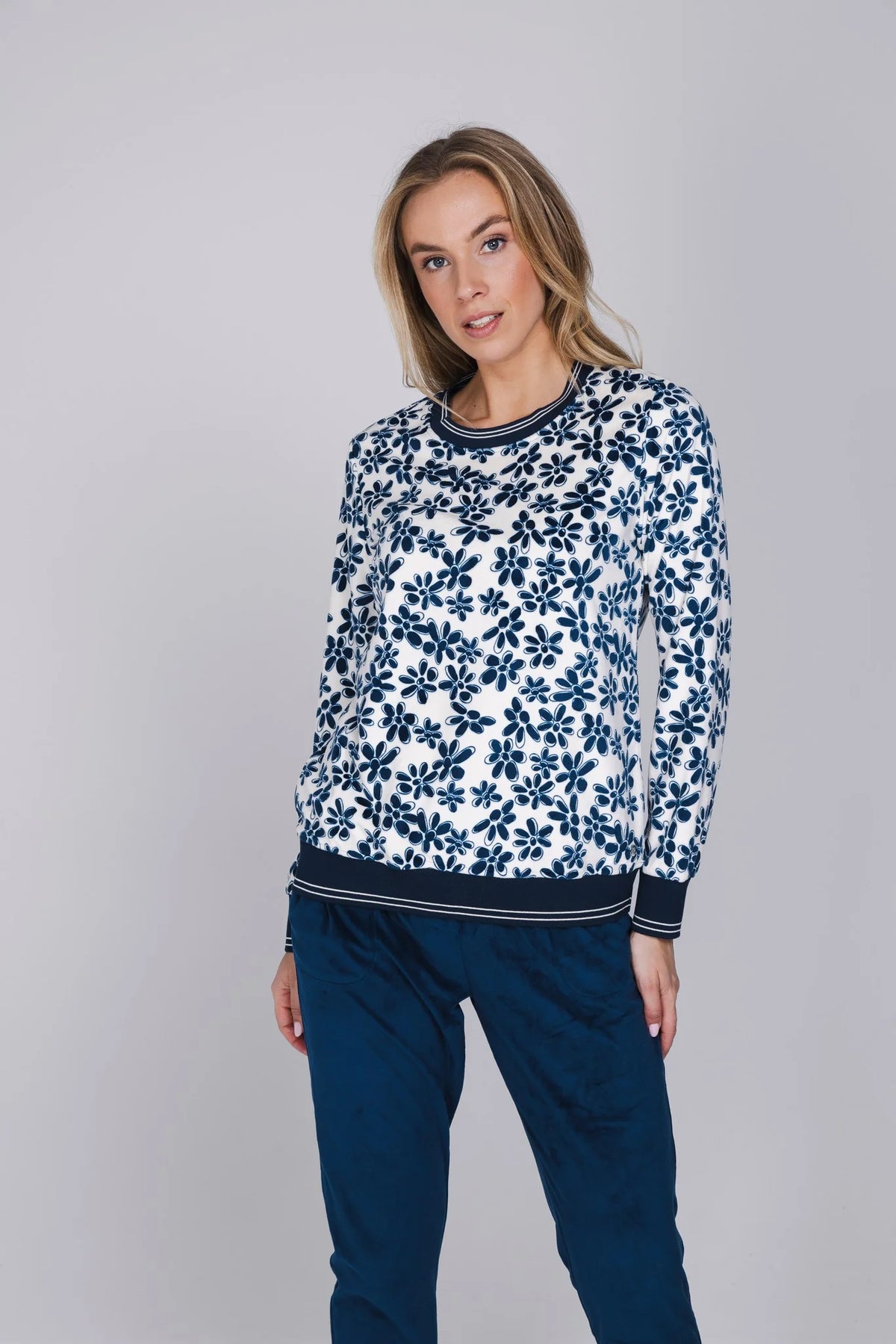 Pastunette warme fleece Pyjama met boorden - Nordic Bloom 121262-152-1 - Donker blauw