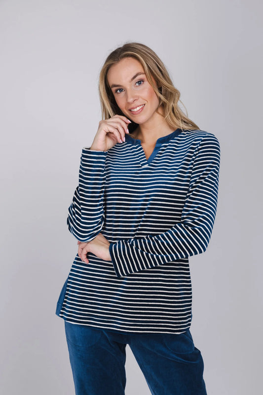 Pastunette Pyjama met boorden van velours - Nordic Bloom 121262-158-1 - Donker blauw