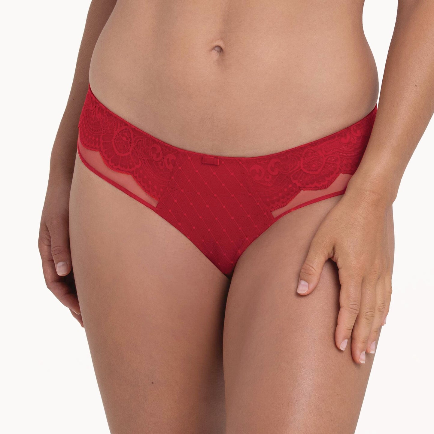 Rosa Faia Tailleslip - SELMA 1336 - Red