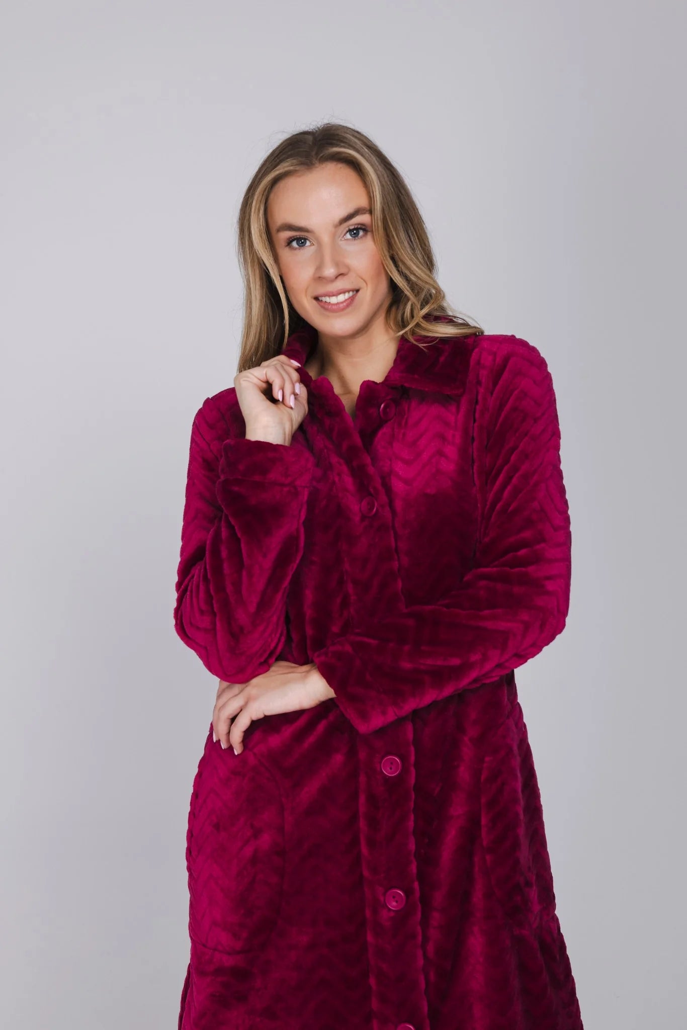 Pastunette badjas fleece met knopen - Rosewood Comfort 171262-106-2 - Donker rood