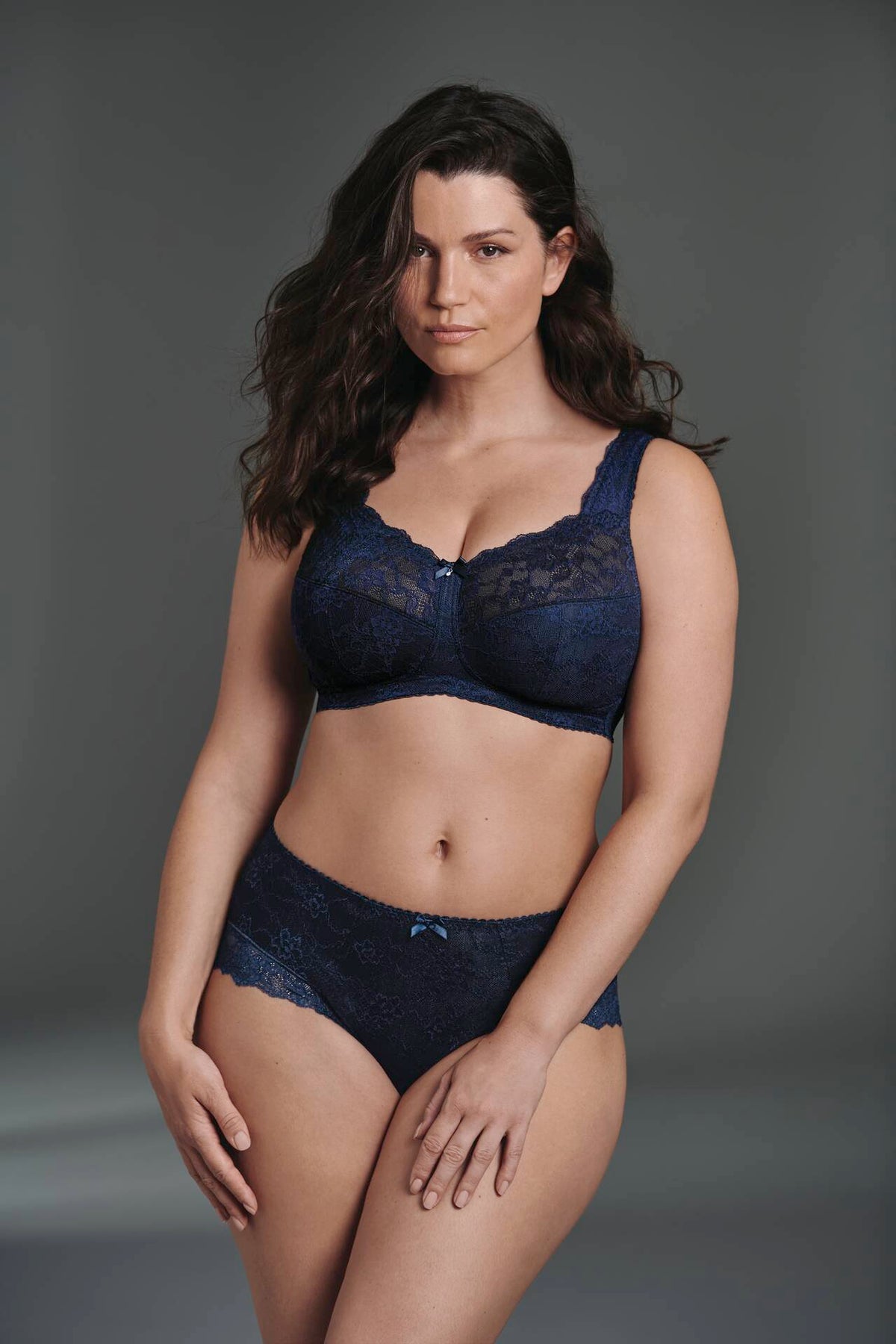5292 Rosa Faia kanten bh zonder beugel - Bobette 5292 - Marine blauw ...