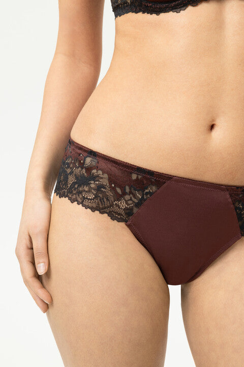 Mey String - Serie Luxurious 79282 - Hot Maroon (1809)