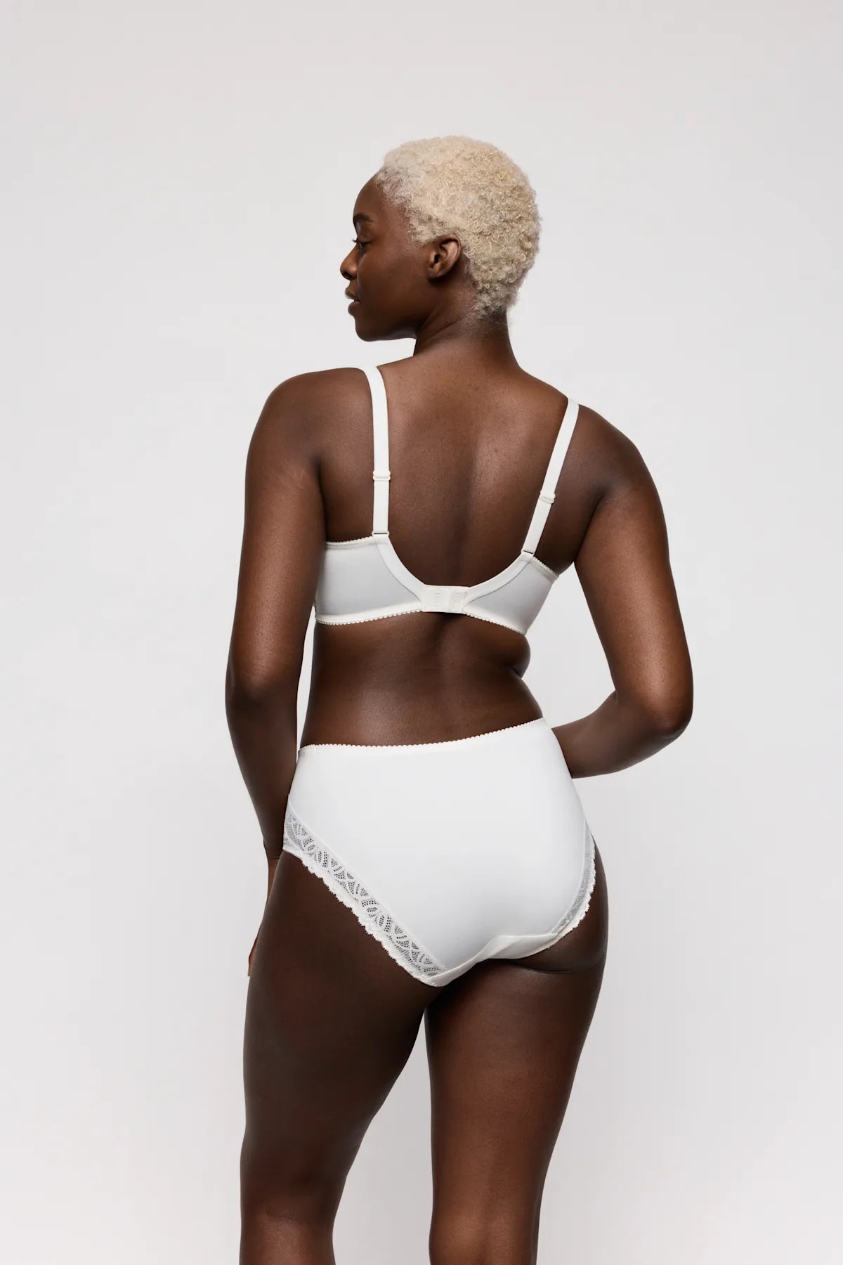 Prima Donna Plunge Bh Halve Mousse Cups - Salerno 0163532 - basis kleuren
